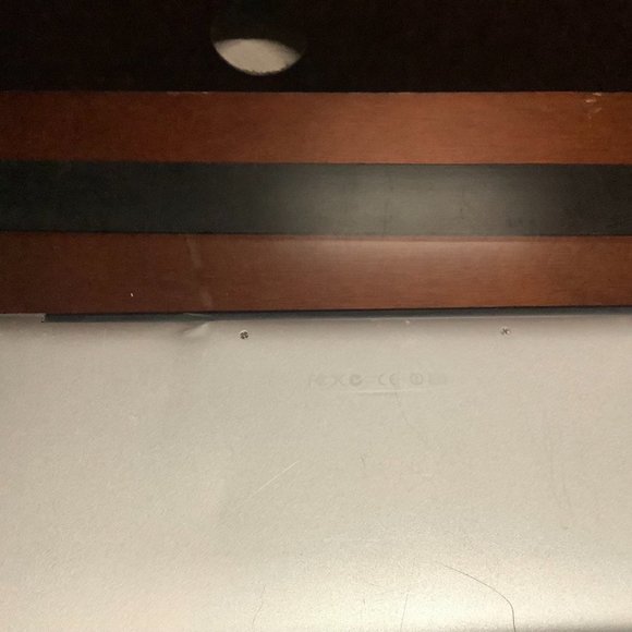 Macbook Pro 13" 2.4 core (Dent Screen/Hinge) - Picture 7 of 10